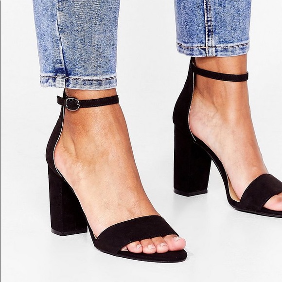 NWT Nasty Gal HappyToSeeYou Faux Suede Block Heels - Picture 4 of 5